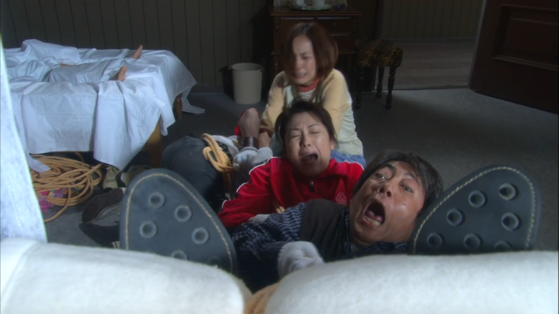 The_Happiness_of_the_Katakuris_10