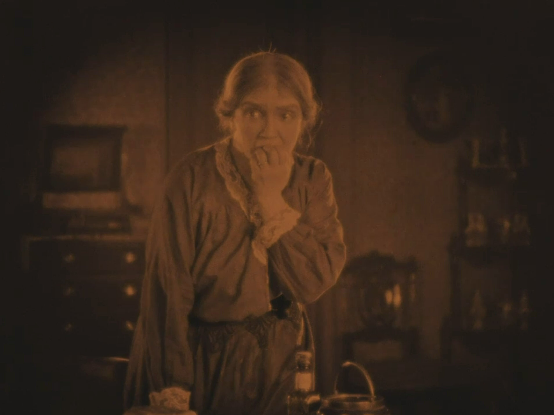 Daisy's mother is concerned