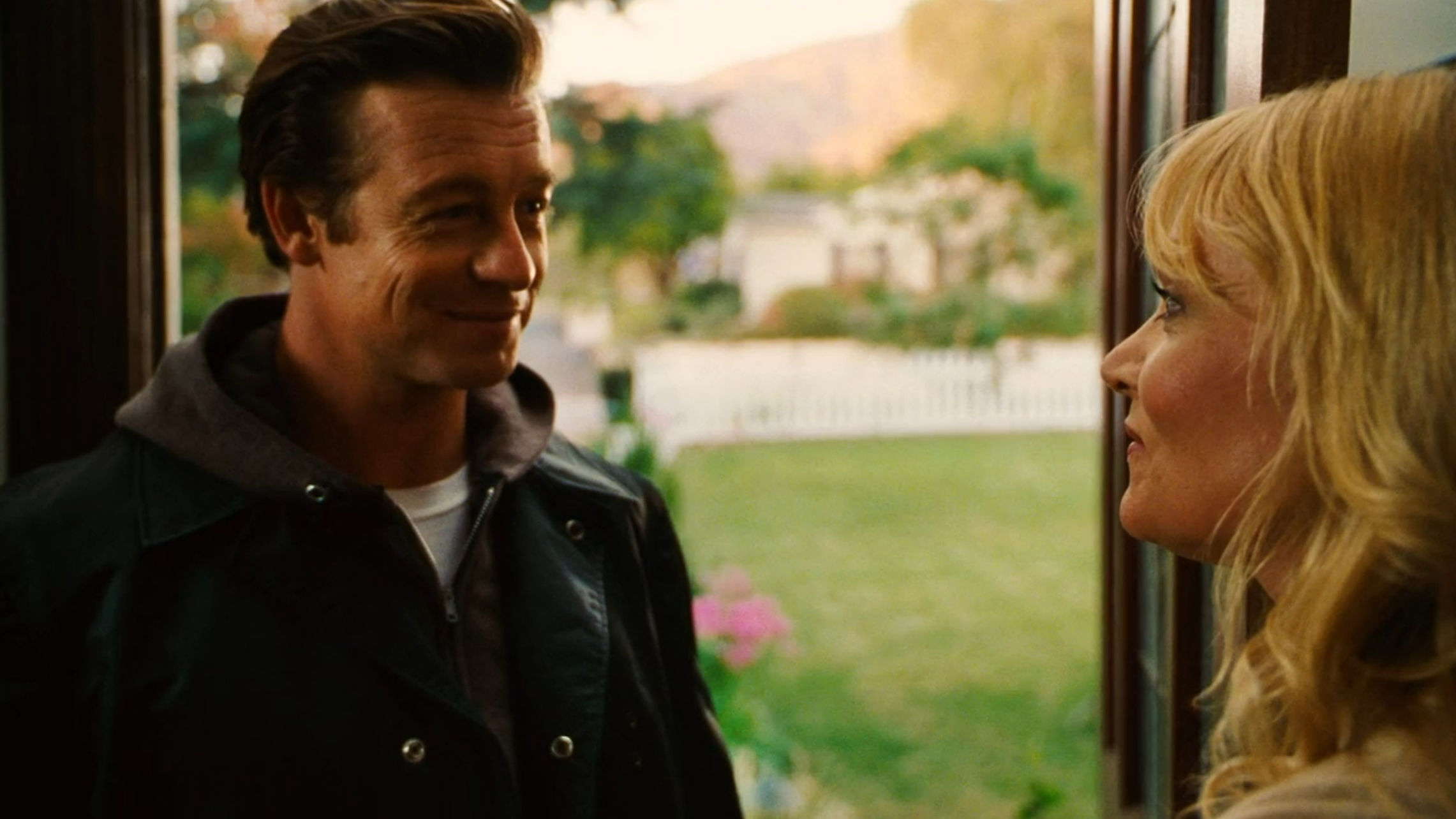 The lodger arriving again