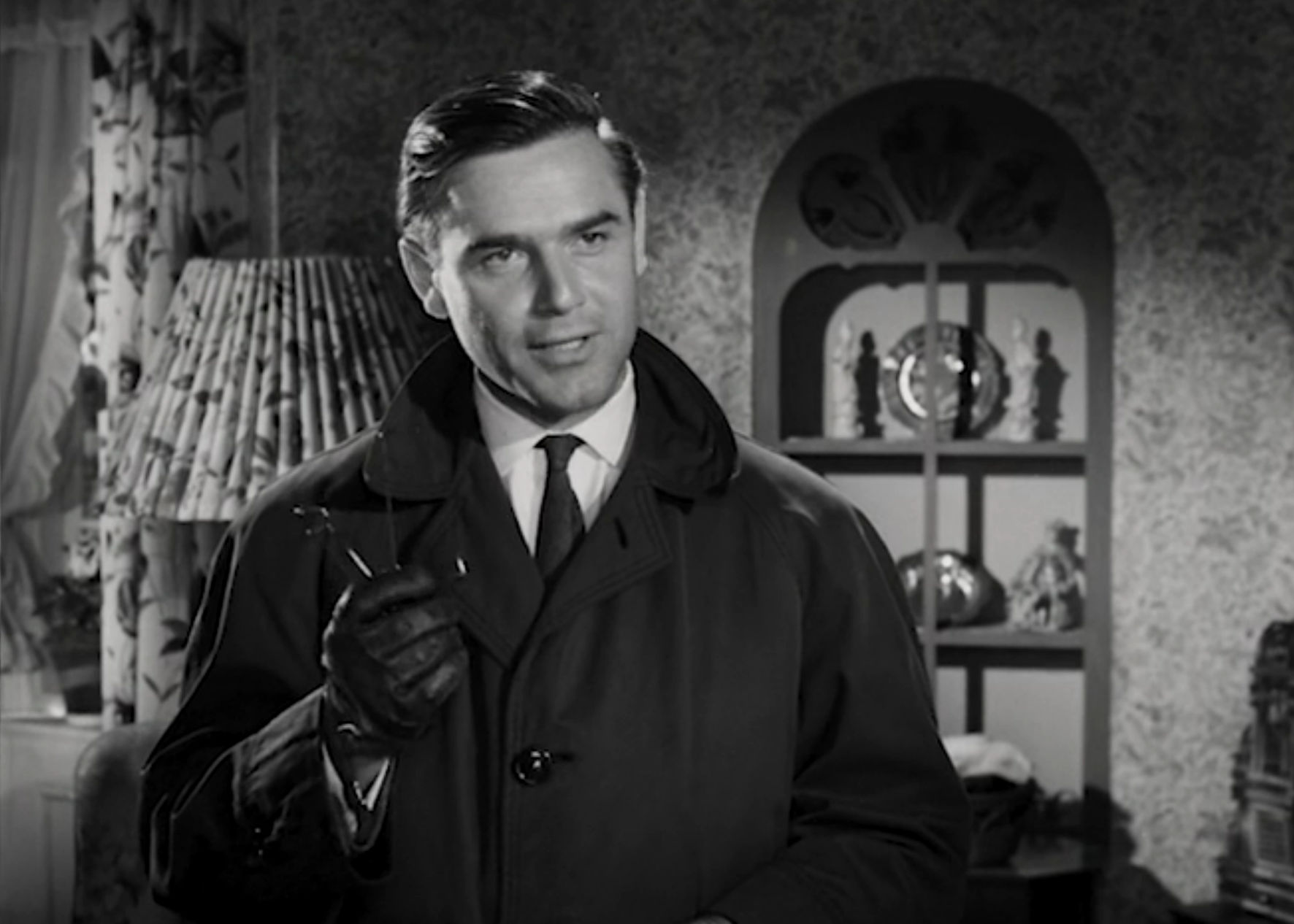 Richard Gordon looking very suspicious