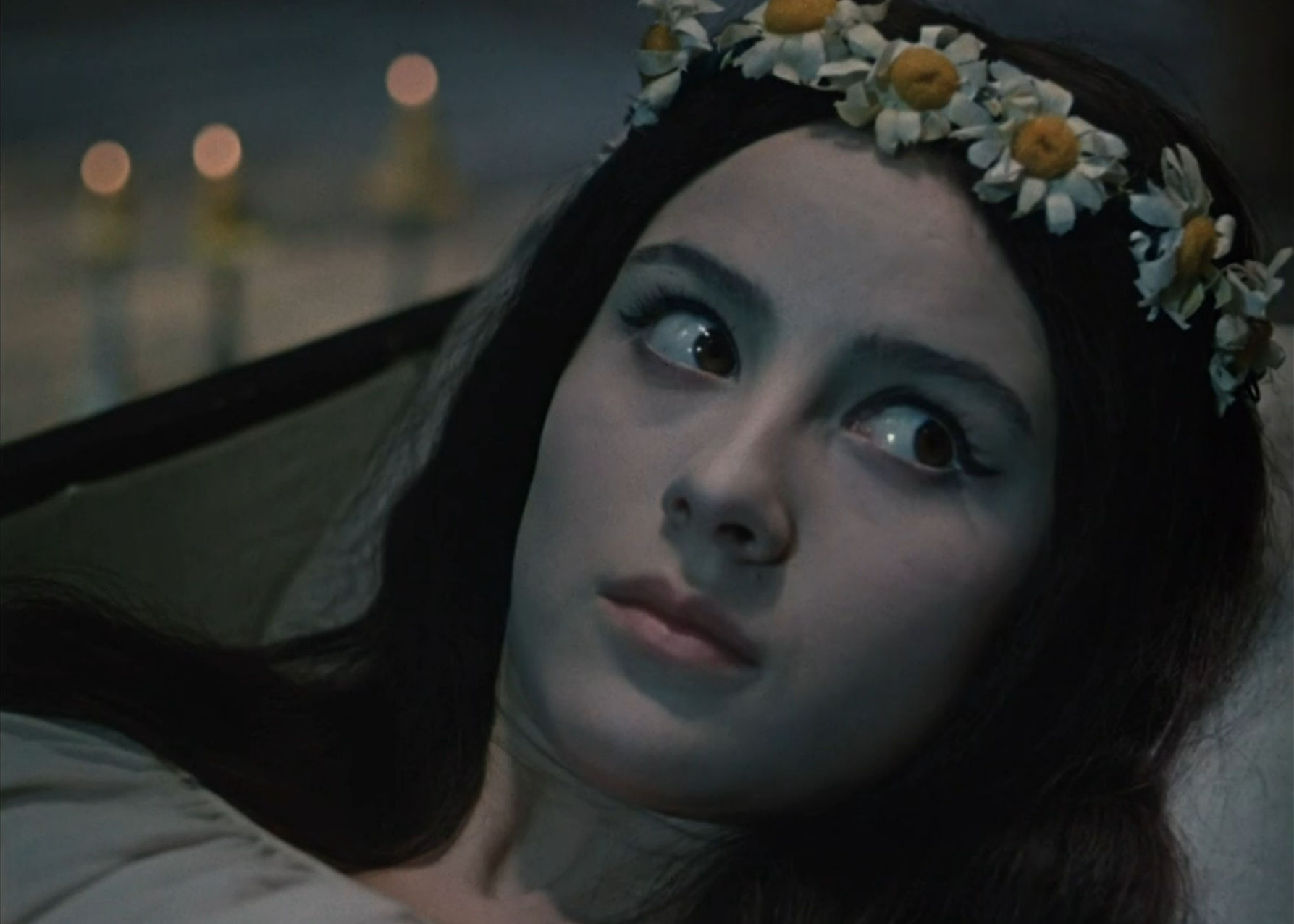 The young witch in her coffin